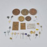 1552 8421 Medaljer & pins